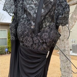 Oleg Cassini Elegant Black and Silver Ensemble